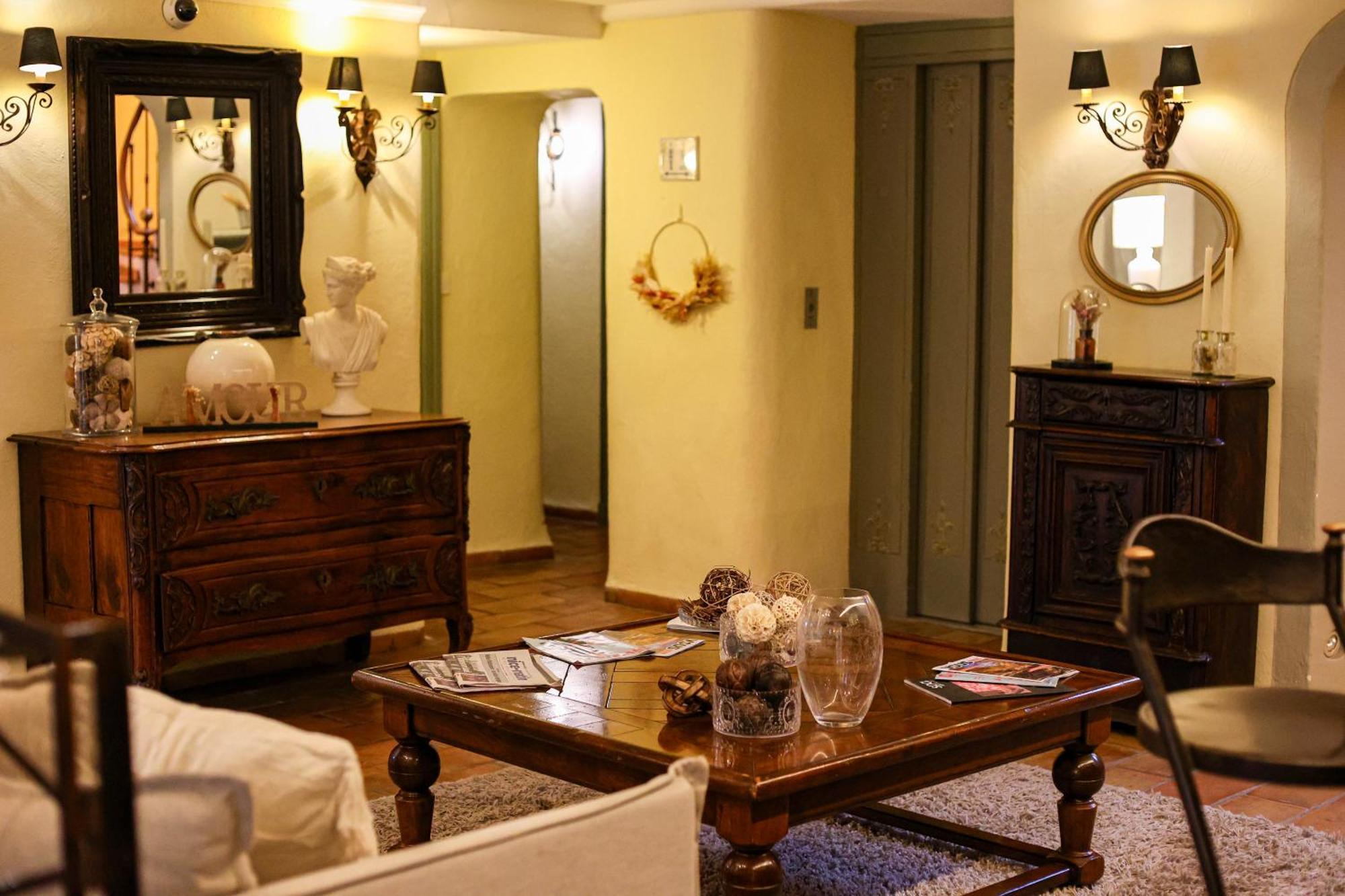 ז'ואן-לה-פינס Hotel La Villa Sainte Valerie Adults Only מראה חיצוני תמונה