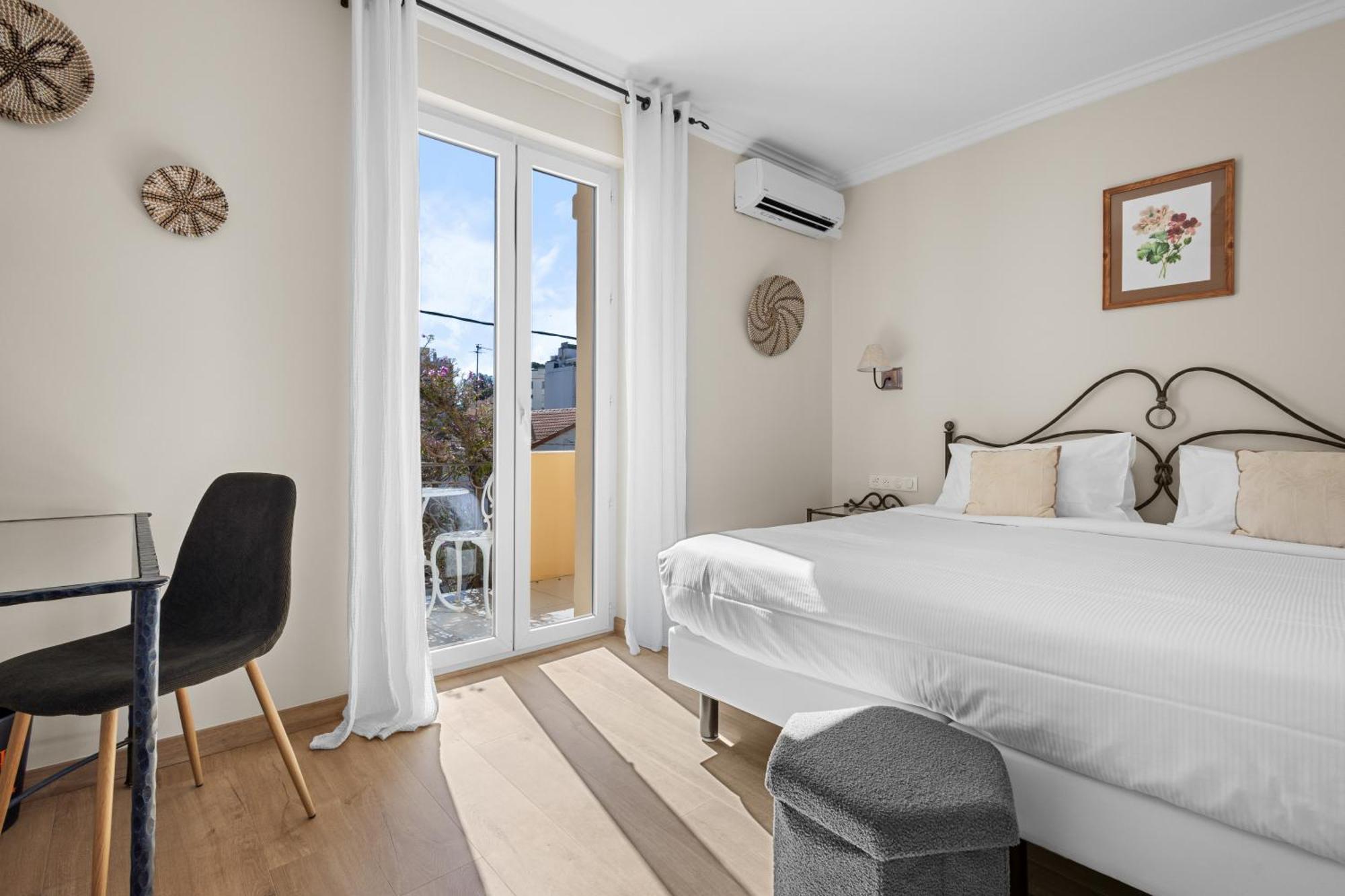 ז'ואן-לה-פינס Hotel La Villa Sainte Valerie Adults Only מראה חיצוני תמונה